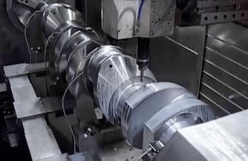 中速柴油机曲轴交叉斜油孔加工技术