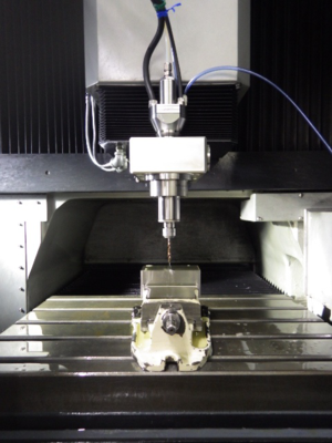 日本NAKANISHI中心出水主轴解决硬金属加工冷却难题