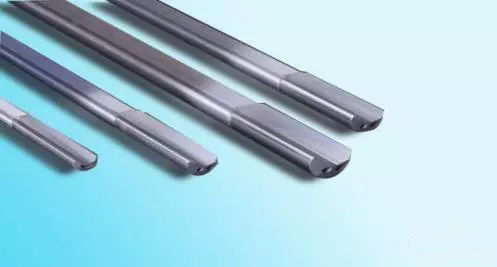 枪钻油和深孔枪钻技术在普通车床深孔加工中的应用