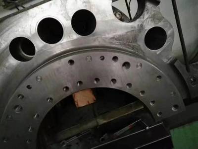 深孔加工技术 单边深度8米工件的精密制造