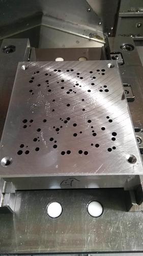 东莞深孔钻加工技术 实现高精度1.5深孔加工的关键